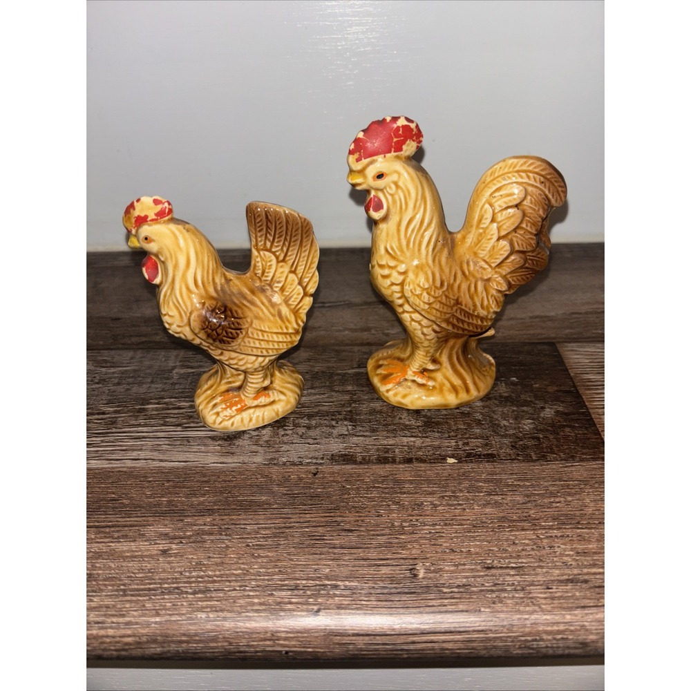 Vintage Brown Rooster and Hen Salt And Pepper Shakers Made In Japan